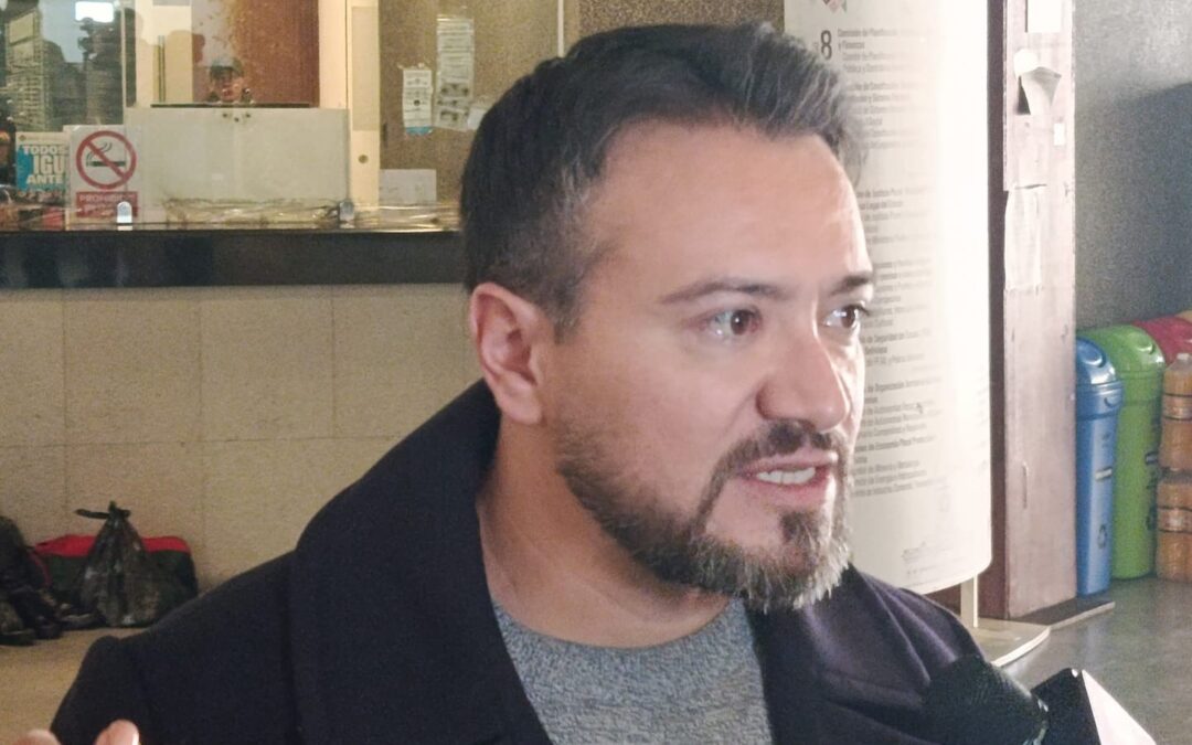 Diputado Reyes Acusa al Gobierno de Intentar ‘Generar un Clima de Convulsión Social’ y Responsabiliza a Arce y Dorgathen por Escasez de Combustible