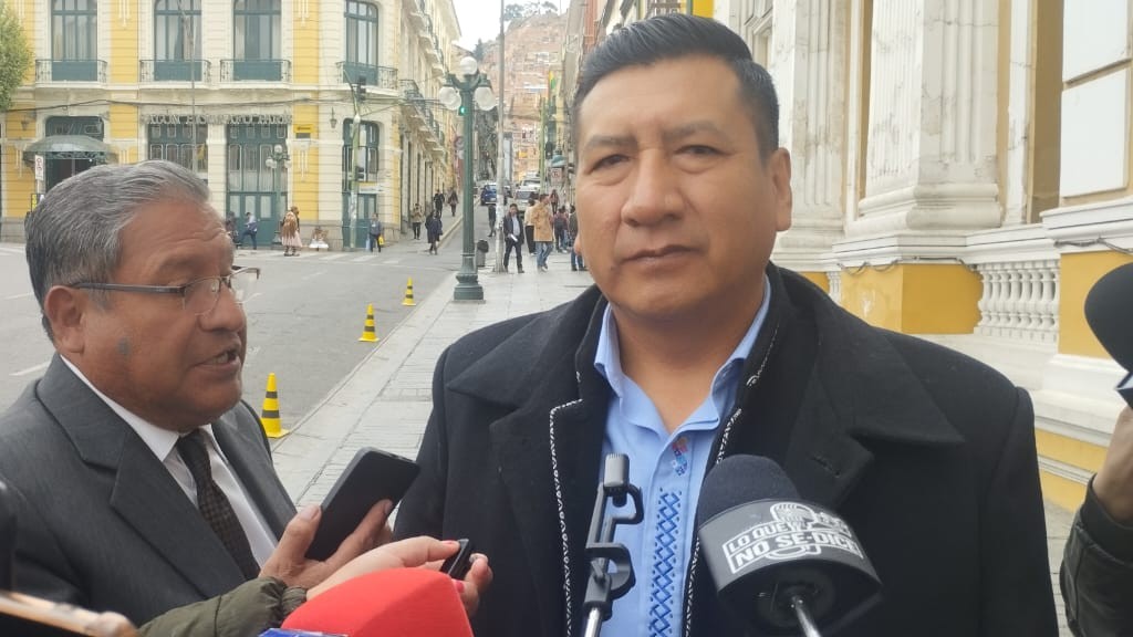 Magistrados ‘Autoprorrogados’ bajo Fuego: Freddy Mamani Exige Abandono de Funciones y Plantea ‘Aprehensión’ por Usurpación