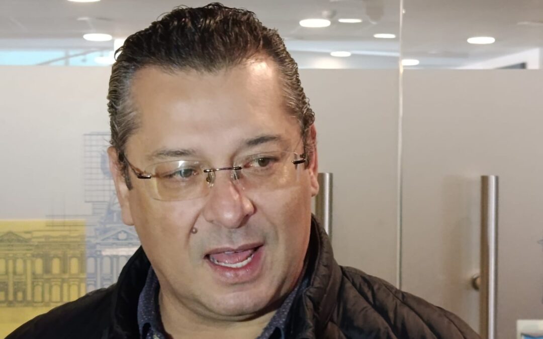 Egüez Alerta: Pago Adelantado de Vacaciones Busca ‘Sabotear’ al Próximo Gobierno y Recompensar una ‘Mafia Corrupta’